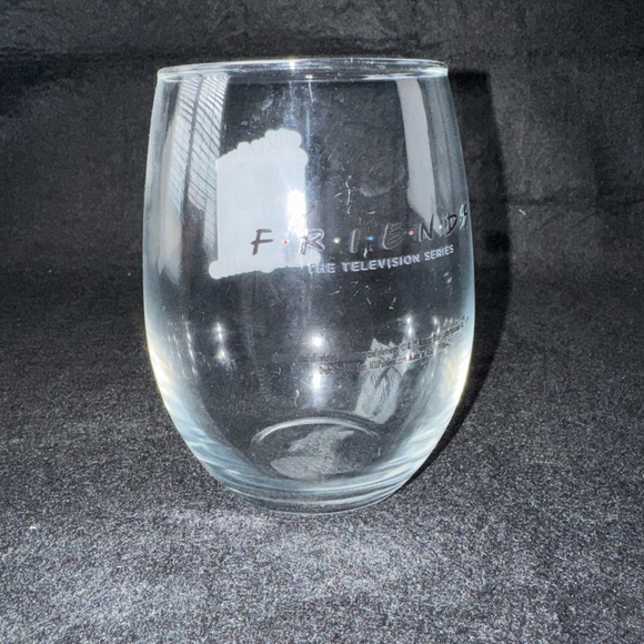 Friends the Television Series The Holiday Armadillo Episode Glass Stemless Wine - Picture 4 of 8